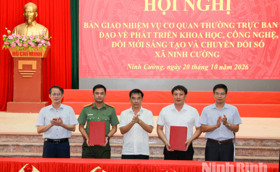 X&atilde; Ninh Cường đẩy mạnh chuyển đổi số, n&acirc;ng cao hiệu quả giải quyết thủ tục h&agrave;nh ch&iacute;nh