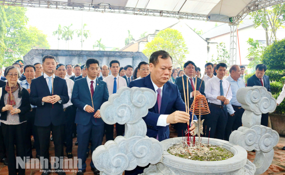 Lễ đ&oacute;n nhận Bằng xếp hạng Di t&iacute;ch quốc gia Nh&agrave; tưởng niệm đồng ch&iacute; L&ecirc; Đức Thọ