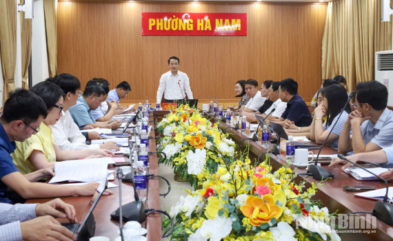 Đo&agrave;n đại biểu Quốc hội tỉnh khảo s&aacute;t t&igrave;nh h&igrave;nh thực hiện nhiệm vụ ph&aacute;t triển kinh tế - x&atilde; hội tại phường H&agrave; Nam