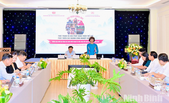 Hội thảo khoa học: Ho&agrave;n thiện thể chế ph&aacute;t triển c&aacute;c ng&agrave;nh c&ocirc;ng nghiệp văn h&oacute;a