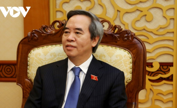 Cảnh c&aacute;o Uỷ vi&ecirc;n Bộ Ch&iacute;nh trị Nguyễn Văn B&igrave;nh