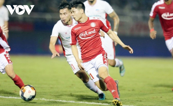 C&ocirc;ng Phượng l&agrave; ch&acirc;n s&uacute;t nội tốt nhất V-League 2020