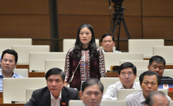 &ldquo;Cử tri hỏi về 1.400 tỷ đồng đầu tư cho đồng b&agrave;o d&acirc;n tộc thiểu số l&agrave; đ&uacute;ng&rdquo;