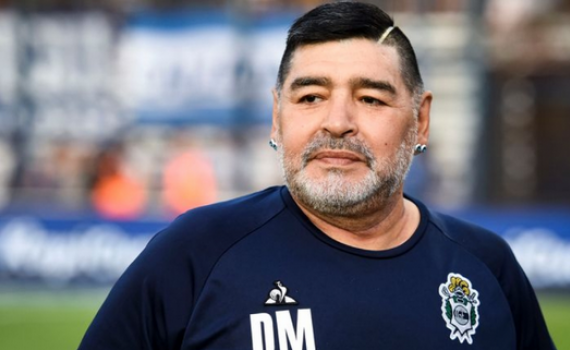 Diego Maradona phải nhập viện để phẫu thuật n&atilde;o