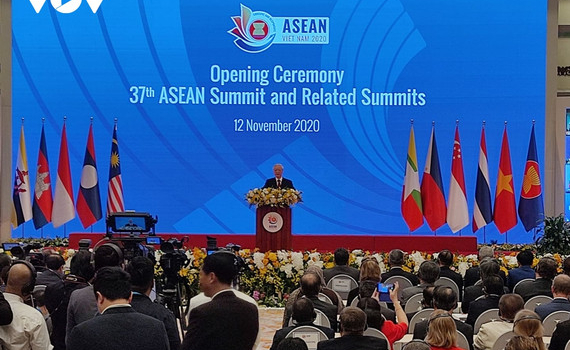 Giữ g&igrave;n một khu vực ASEAN h&ograve;a b&igrave;nh, ổn định, đo&agrave;n kết v&agrave; thống nhất