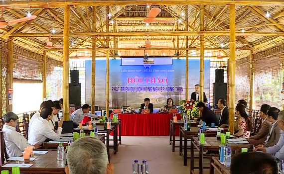 Hội thảo &ldquo;Ph&aacute;t triển du lịch n&ocirc;ng nghiệp, n&ocirc;ng th&ocirc;n&rdquo;