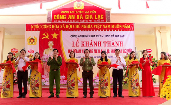 Kh&aacute;nh th&agrave;nh trụ sở l&agrave;m việc C&ocirc;ng an x&atilde; Gia Lạc