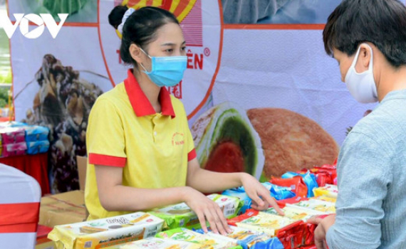 Uy t&iacute;n, chất lượng v&agrave; an to&agrave;n đang tạo n&ecirc;n gi&aacute; trị h&agrave;ng Việt
