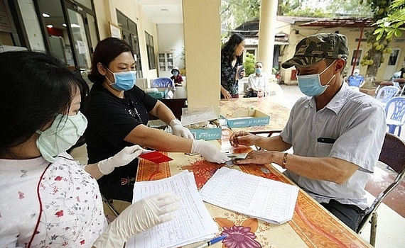 Mở rộng hỗ trợ người lao động gặp kh&oacute; khăn do đại dịch COVID