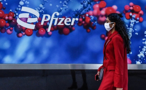 Pfizer cho ph&eacute;p b&aacute;n thuốc Covid-19 gi&aacute; rẻ