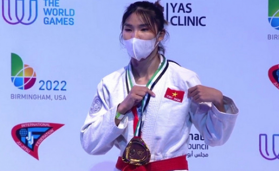 Đặng Thị Huyền gi&agrave;nh huy chương V&agrave;ng đầu ti&ecirc;n tại giải V&ocirc; địch Thế giới Jiu-Jitsu 2021