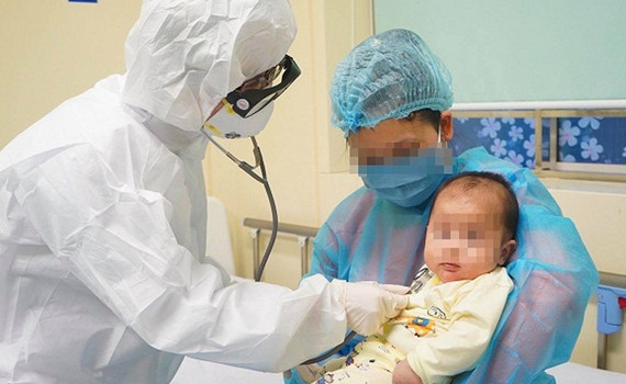 Những dấu hiệu nhận biết trẻ mắc Covid-19 chuyển nặng cần đưa tới bệnh viện