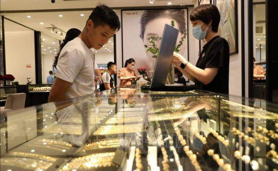 Ng&agrave;y 8-11, gi&aacute; v&agrave;ng thế giới trụ vững tr&ecirc;n đỉnh 1.800 USD/ounce