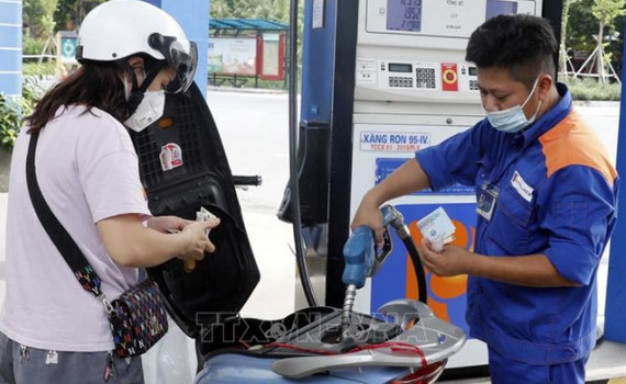 Gi&aacute; xăng dầu h&ocirc;m nay 24-11: Quay đầu giảm sau khi leo dốc hơn 3% trong phi&ecirc;n trước