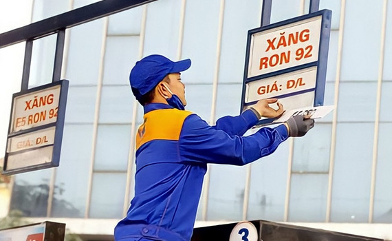 Gi&aacute; xăng dầu tăng như thế n&agrave;o chiều h&ocirc;m nay (10-11)?