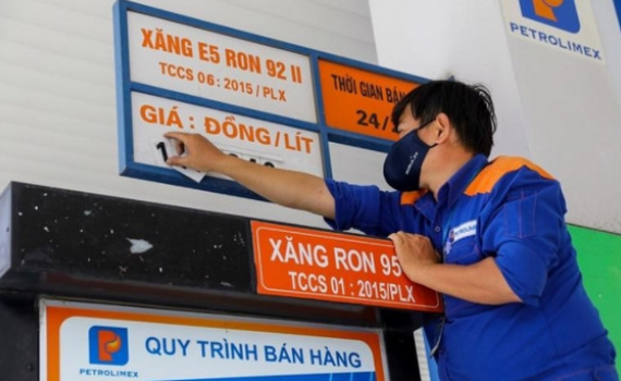 Giá xăng trong nước ngày mai 10-11 có tăng ti&ecirc;́p khi gi&aacute; dầu thế giới đang l&ecirc;n?