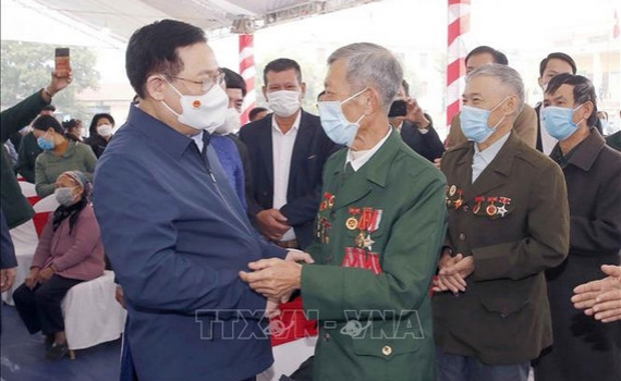 Chủ tịch Quốc hội Vương Đ&igrave;nh Huệ dự Ng&agrave;y hội Đại đo&agrave;n kết to&agrave;n d&acirc;n tộc tại Th&aacute;i Nguy&ecirc;n