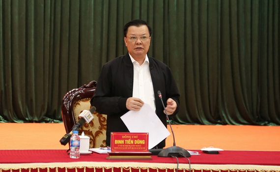 B&iacute; thư Th&agrave;nh ủy H&agrave; Nội Đinh Tiến Dũng: Triển khai ngay th&iacute; điểm c&aacute;ch ly F1 tại nh&agrave;