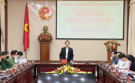 Hội nghị UBND tỉnh phi&ecirc;n thường kỳ th&aacute;ng 11 năm 2021