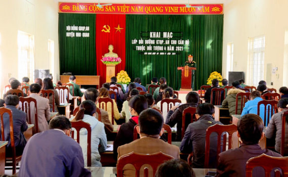 Nho Quan bồi dưỡng kiến thức quốc ph&ograve;ng v&agrave; an ninh cho c&aacute;n bộ đối tượng 4