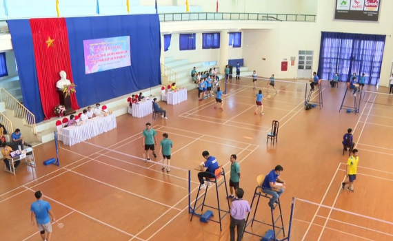 Khai mạc Giải cầu l&ocirc;ng cụm 1 khối c&aacute;c ph&ograve;ng Gi&aacute;o dục v&agrave; Đ&agrave;o tạo lần thứ XV