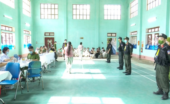 Ho&agrave;n th&agrave;nh ti&ecirc;m vắc xin ph&ograve;ng Covid-19 cho hơn 4.500 phạm nh&acirc;n tại Trại giam Ninh Kh&aacute;nh