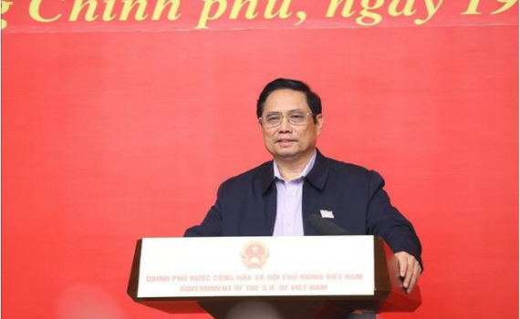 Thủ tướng Ch&iacute;nh phủ Phạm Minh Ch&iacute;nh tiếp x&uacute;c cử tri tại th&agrave;nh phố Cần Thơ