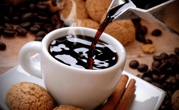 Uống tr&agrave;, c&agrave; ph&ecirc; đ&uacute;ng c&aacute;ch gi&uacute;p l&agrave;m giảm nguy cơ đột quỵ