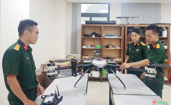 H&agrave;nh tr&igrave;nh s&aacute;ng tạo: M&aacute;y bay chữa ch&aacute;y kh&ocirc;ng người l&aacute;i