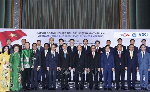 Chủ tịch nước Nguyễn Xu&acirc;n Ph&uacute;c gặp gỡ doanh nghiệp ti&ecirc;u biểu Việt Nam - Th&aacute;i Lan