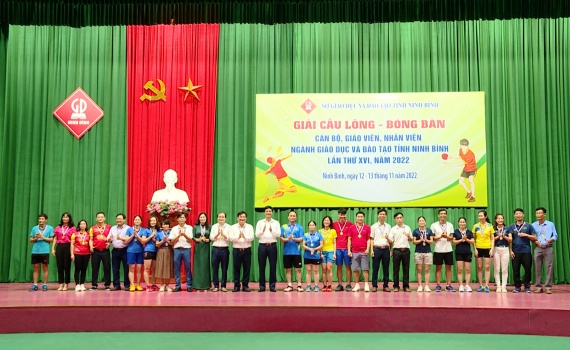Bế mạc Giải Cầu l&ocirc;ng - B&oacute;ng b&agrave;n ng&agrave;nh Gi&aacute;o dục v&agrave; Đ&agrave;o tạo tỉnh Ninh B&igrave;nh