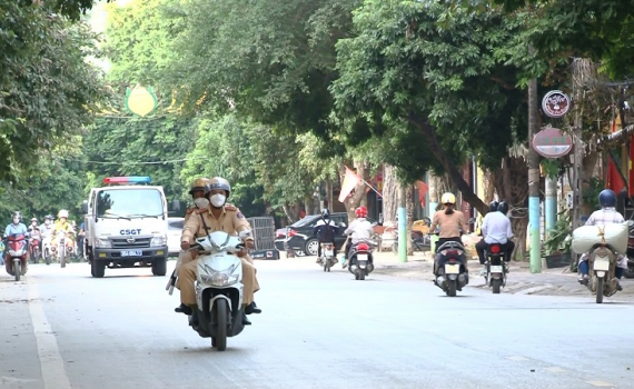 Kết quả 15 ng&agrave;y ra qu&acirc;n tuần tra kiểm so&aacute;t, ph&ograve;ng ngừa, đấu tranh với tội phạm, vi phạm ph&aacute;p luật tr&ecirc;n c&aacute;c tuyến giao th&ocirc;ng đường bộ