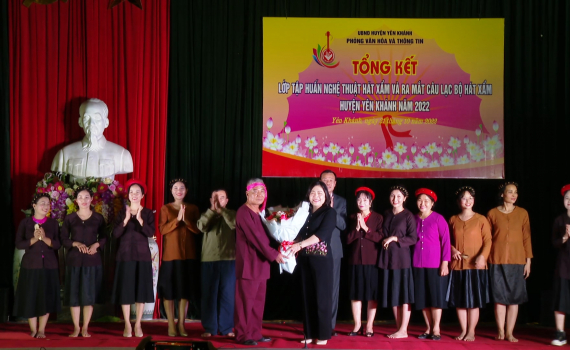 Tổng kết lớp tập huấn nghệ thuật h&aacute;t Xẩm huyện Y&ecirc;n Kh&aacute;nh