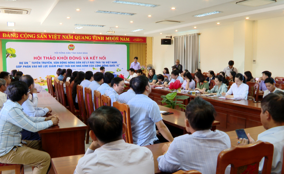 Khởi động v&agrave; kết nối Dự &aacute;n tuy&ecirc;n truyền, vận động n&ocirc;ng d&acirc;n xử l&yacute; r&aacute;c thải