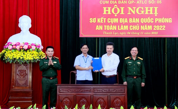 Nho Quan sơ kết cụm địa b&agrave;n quốc ph&ograve;ng an to&agrave;n l&agrave;m chủ năm 2022