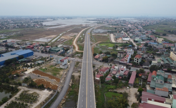 Ph&ecirc; duyệt 12 dự &aacute;n th&agrave;nh phần x&acirc;y dựng cao tốc Bắc - Nam