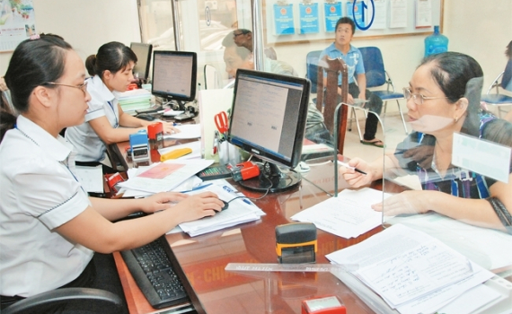 Mừng, lo chuyện tăng lương
