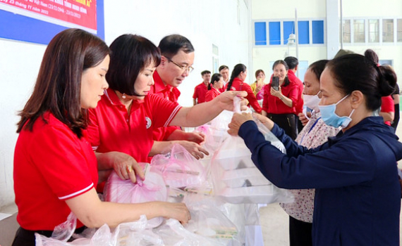 Kỷ niệm 76 năm Ng&agrave;y th&agrave;nh lập Hội Chữ thập đỏ Việt Nam