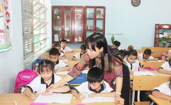 Bảo đảm bi&ecirc;n chế cho ng&agrave;nh gi&aacute;o dục, đ&aacute;p ứng y&ecirc;u cầu dạy - học