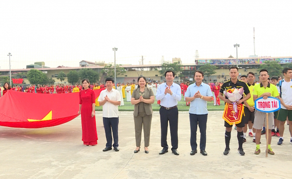 Khai mạc V&ograve;ng chung kết Giải b&oacute;ng đ&aacute; thanh ni&ecirc;n huyện Nho Quan năm 2022