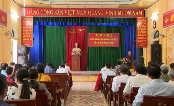 Đại biểu HĐND tỉnh tiếp x&uacute;c cử tri huyện Y&ecirc;n Kh&aacute;nh, Kim Sơn