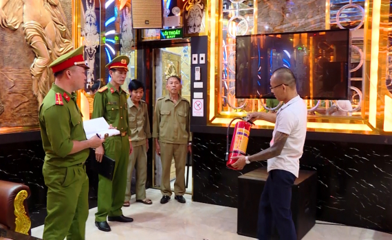 Ninh B&igrave;nh: Tr&ecirc;n 80 cơ sở kinh doanh dịch vụ karaoke bị dừng hoạt động