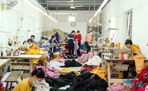 Hội LHPN huyện Hoa Lư quan t&acirc;m hỗ trợ gi&uacute;p phụ nữ ph&aacute;t triển kinh tế