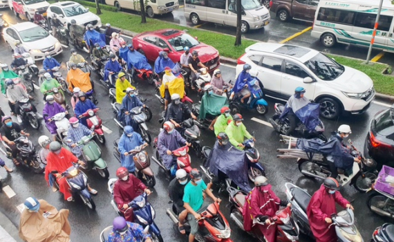 C&oacute; n&ecirc;n bỏ bảo hiểm bắt buộc với xe m&aacute;y?