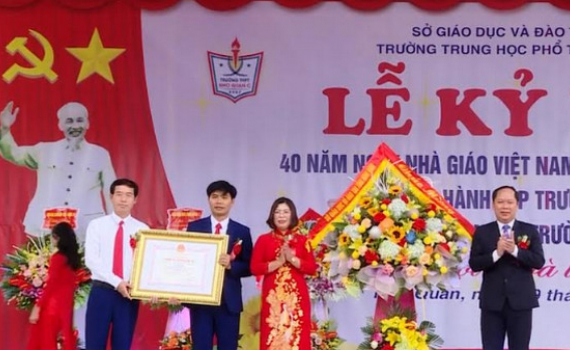 Trường THPT Nho Quan C Kỷ niệm 15 năm th&agrave;nh lập v&agrave; đ&oacute;n Bằng c&ocirc;ng nhận trường chuẩn quốc gia