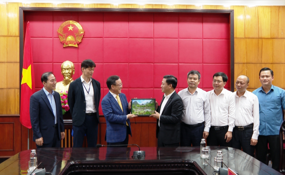 L&atilde;nh đạo tỉnh tiếp x&atilde; giao Đo&agrave;n c&ocirc;ng t&aacute;c Đại sứ qu&aacute;n H&agrave;n Quốc tại Việt Nam