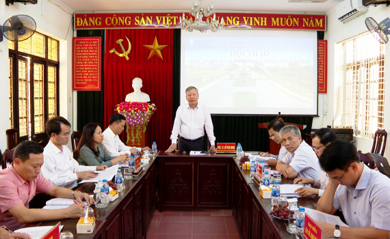 Hội thảo thực trạng v&agrave; giải ph&aacute;p ph&aacute;t triển c&ocirc;ng nghiệp