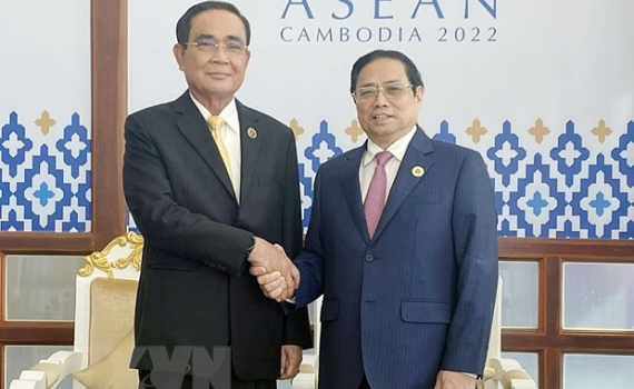 Hội nghị Cấp cao ASEAN: Thủ tướng Ch&iacute;nh phủ Phạm Minh Ch&iacute;nh gặp Thủ tướng Th&aacute;i Lan v&agrave; Chủ tịch Hạ viện Malaysia