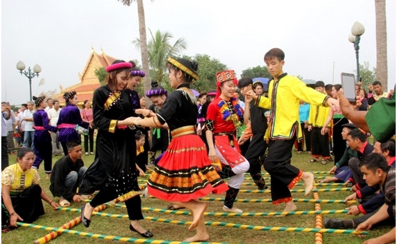 200 đồng b&agrave;o tham gia "Tuần Đại đo&agrave;n kết c&aacute;c d&acirc;n tộc - Di sản Văn h&oacute;a Việt Nam&rdquo;