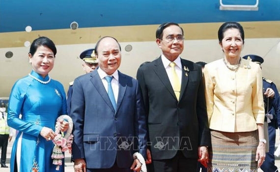 Lễ đ&oacute;n Chủ tịch nước Nguyễn Xu&acirc;n Ph&uacute;c v&agrave; Phu nh&acirc;n thăm ch&iacute;nh thức Vương quốc Th&aacute;i Lan
